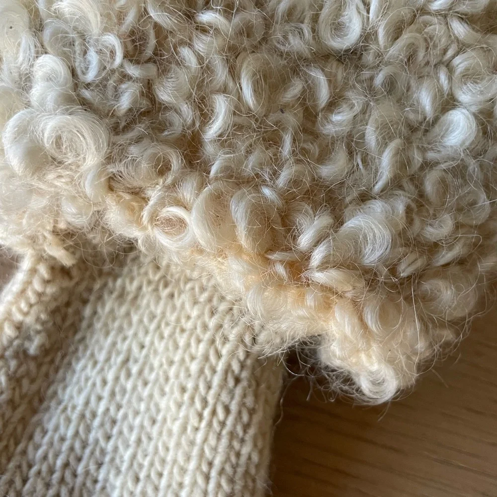 RARE! VINTAGE CURLY LAMB WOOL GLOVES